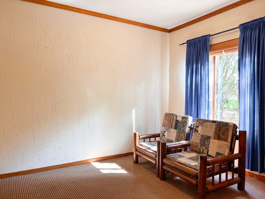 4 Bedroom Property for Sale in Boschenvaal River Front Lodges Free State